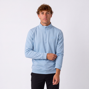 William Half Zip fra Align Golf i lyseblå set forfra med ærmet trukket op