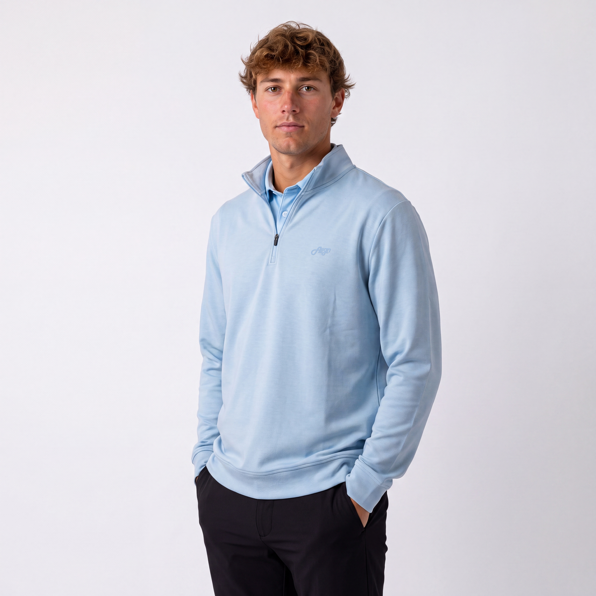 William Half Zip fra Align Golf i lyseblå vist fra siden.